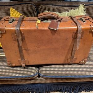 Leather suitcase vintage 1930's